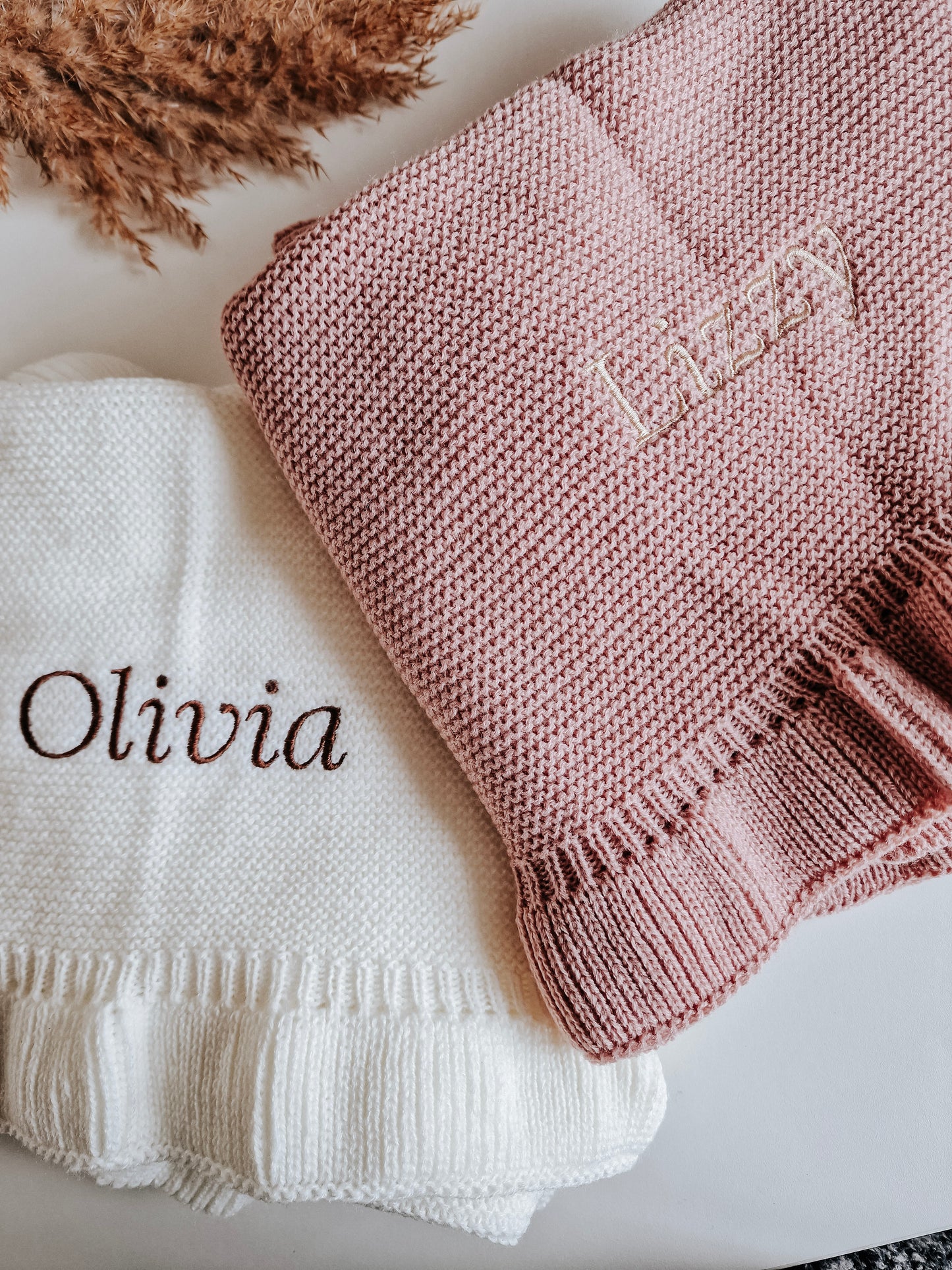 Ruffle Blanket | Knitted organic | Old pink