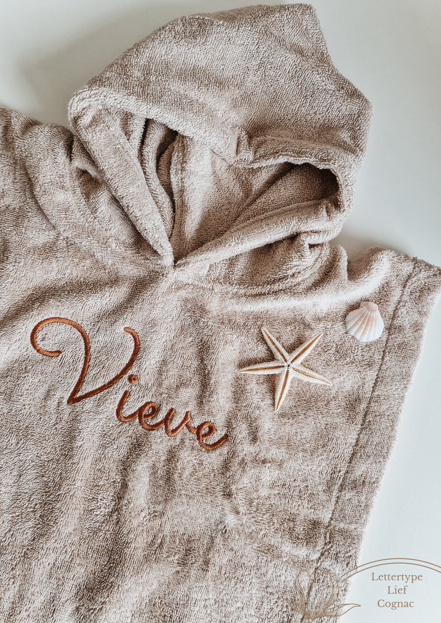 Bath poncho with name | Beige