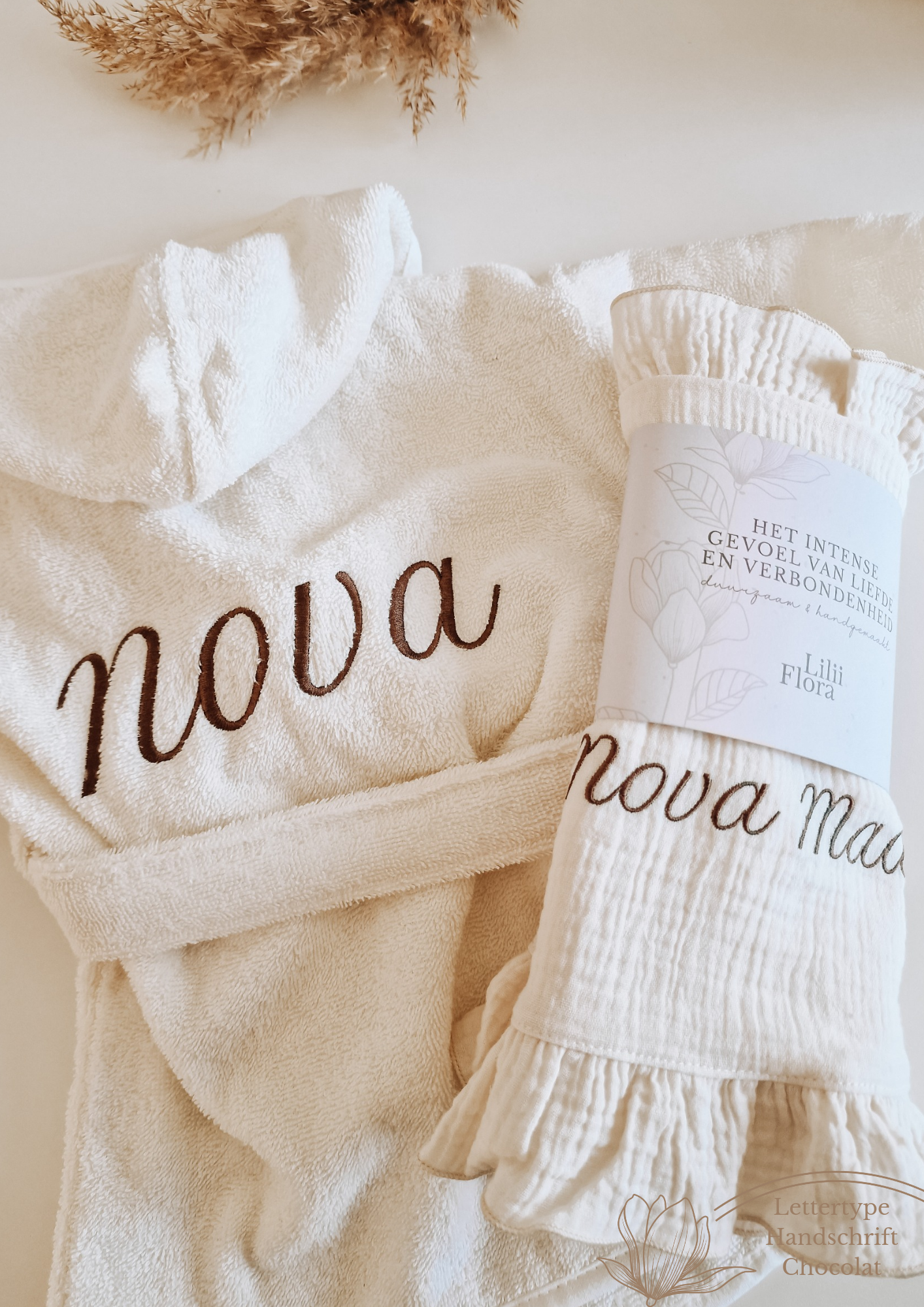 Large XL Hydrophilic cloth with name | Ruffle Champagne