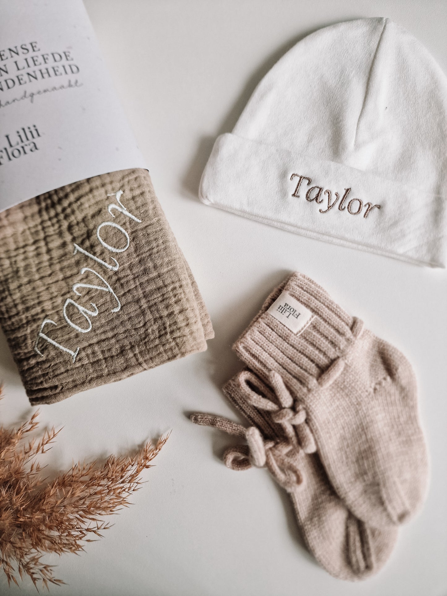 Baby hat with name | Cream