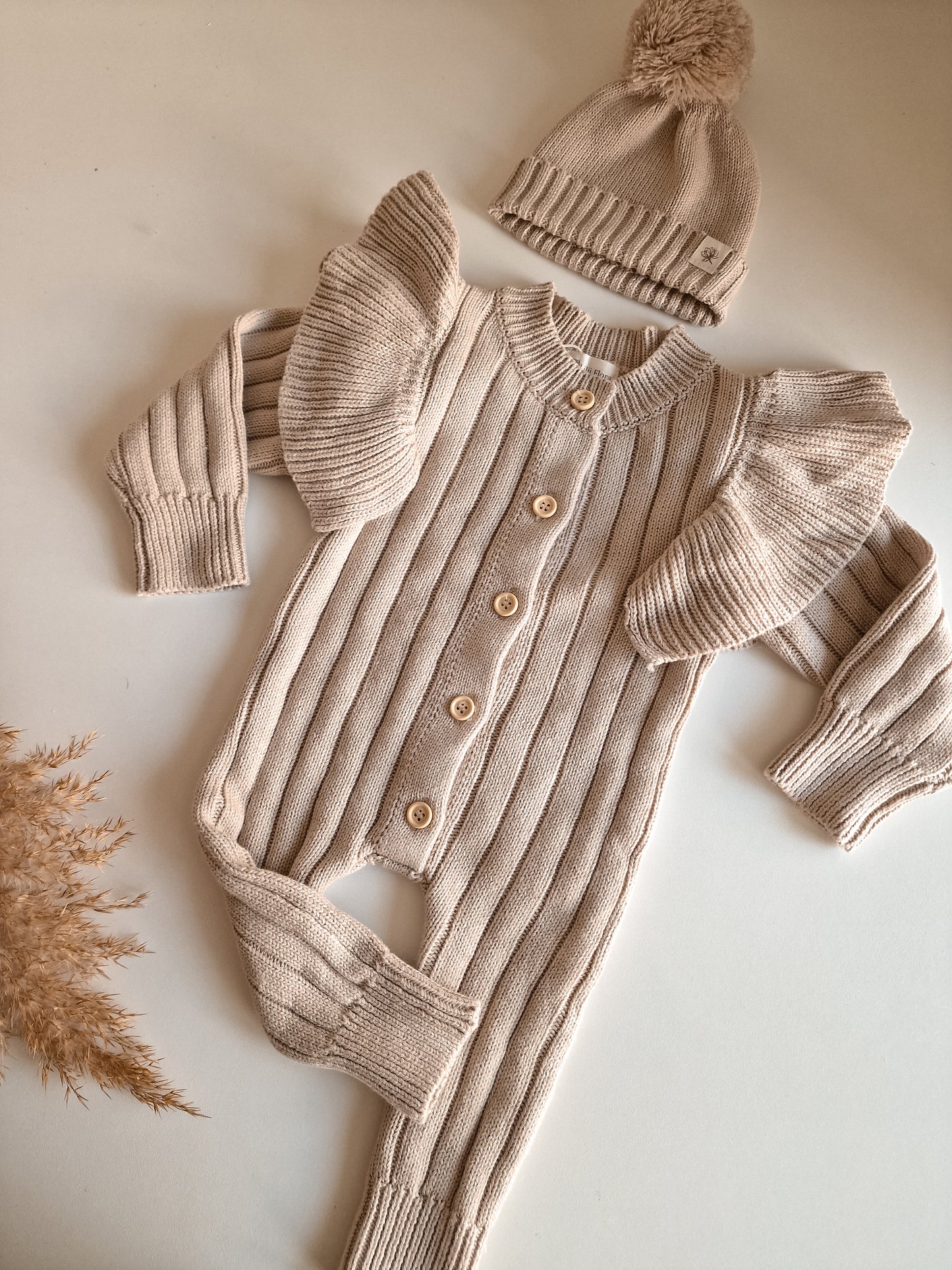Boxpakje Ruffle met naam| Biologisch Gebreid| Beige