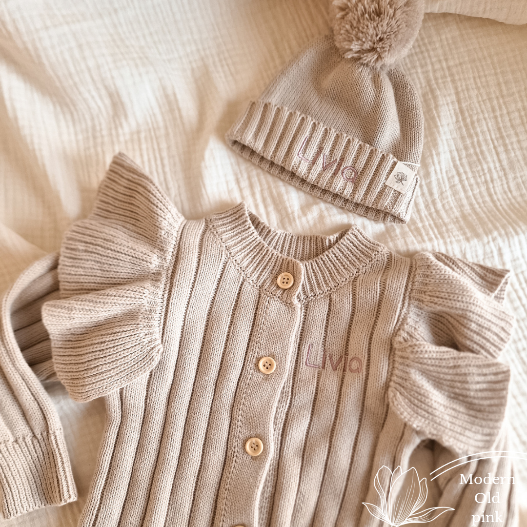 Boxpakje Ruffle met naam| Biologisch Gebreid| Beige
