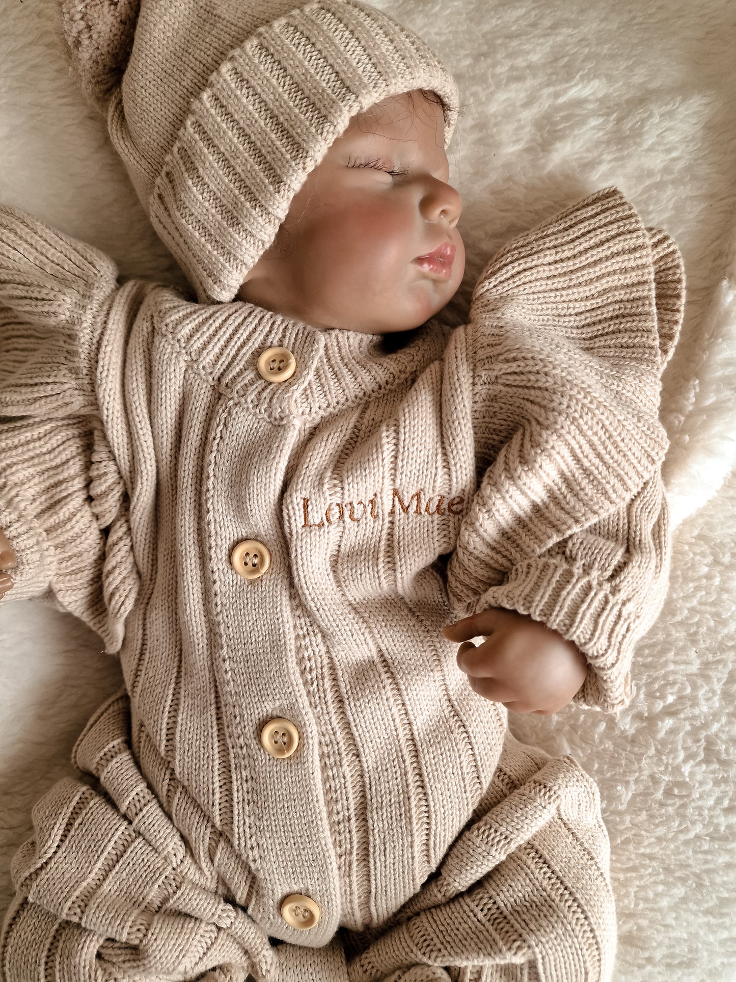 Babymuts met naam | Biologisch & Gebreid | Beige