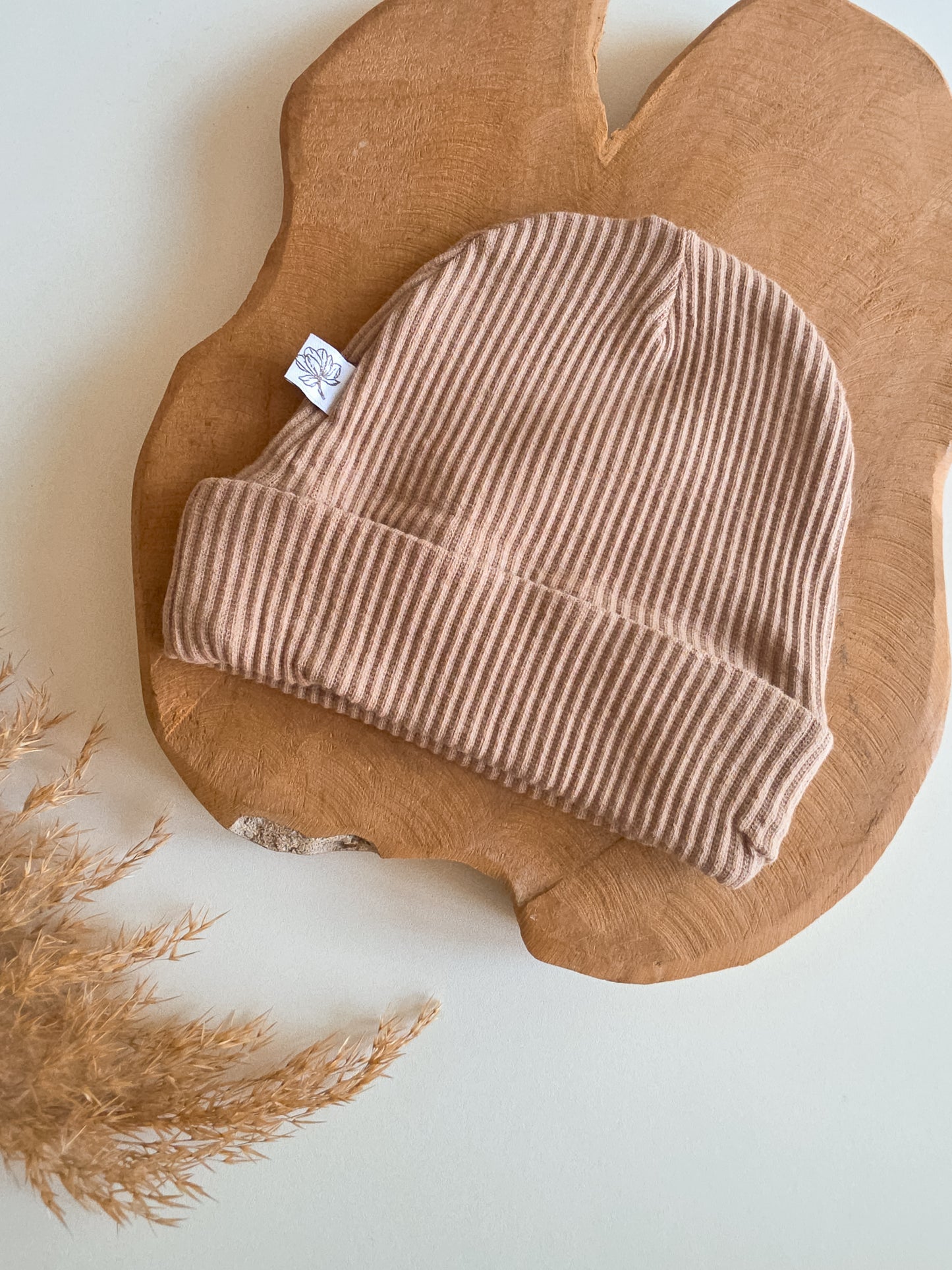 Babymuts met naam | Rib | Walnut