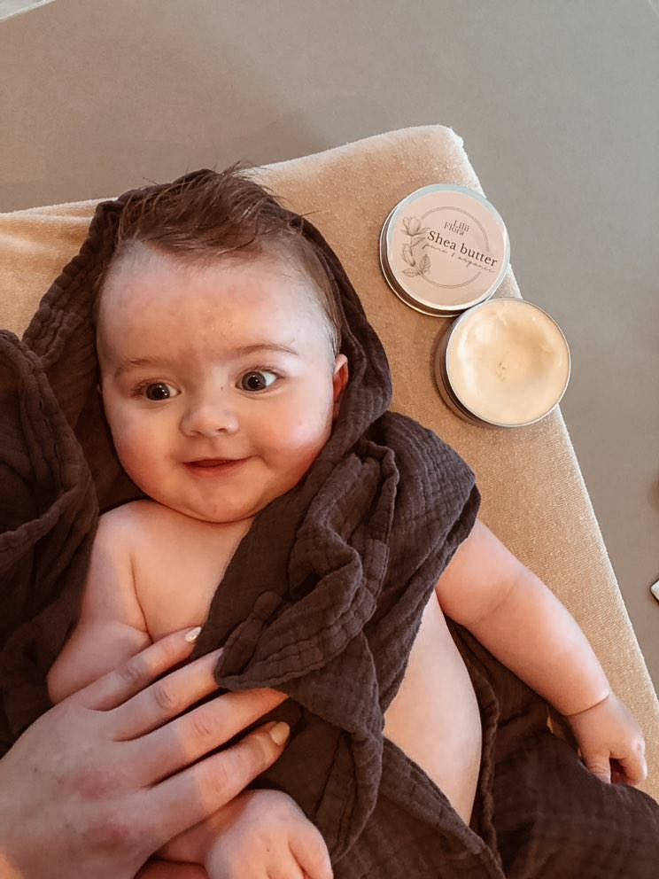 Babyhuidverzorging natuurlijk van lilii flora shea butter