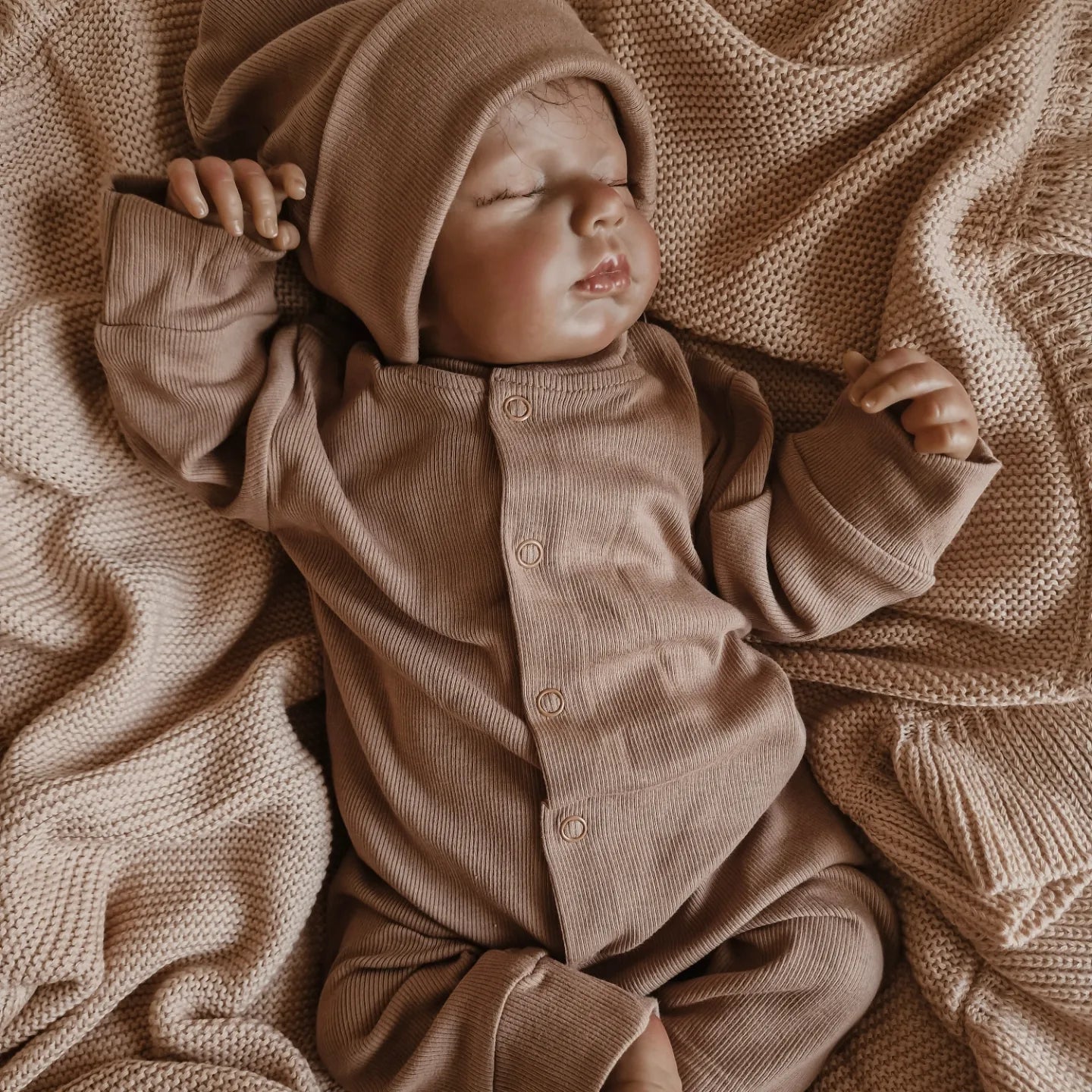 Babymuts met naam| Biologisch| Rib| Taupe