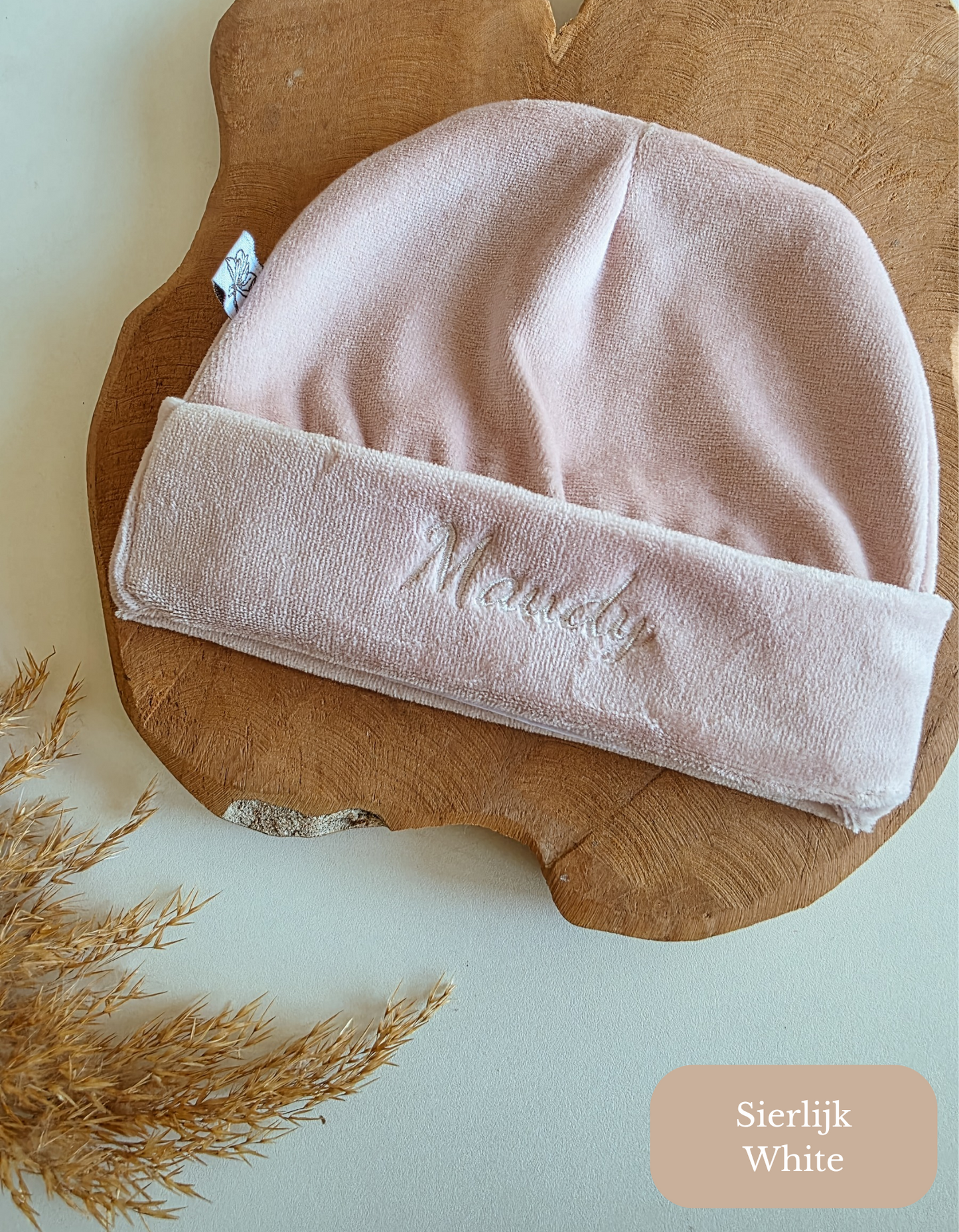 Babymuts met naam | Nicky Pink