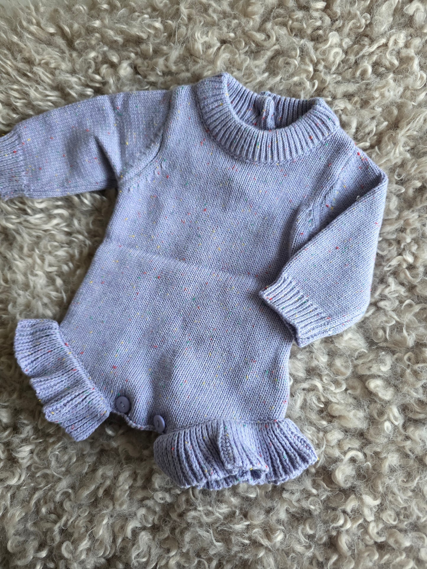 Romper met naam optioneel| Biologisch gebreid | Ruffle Purple dream