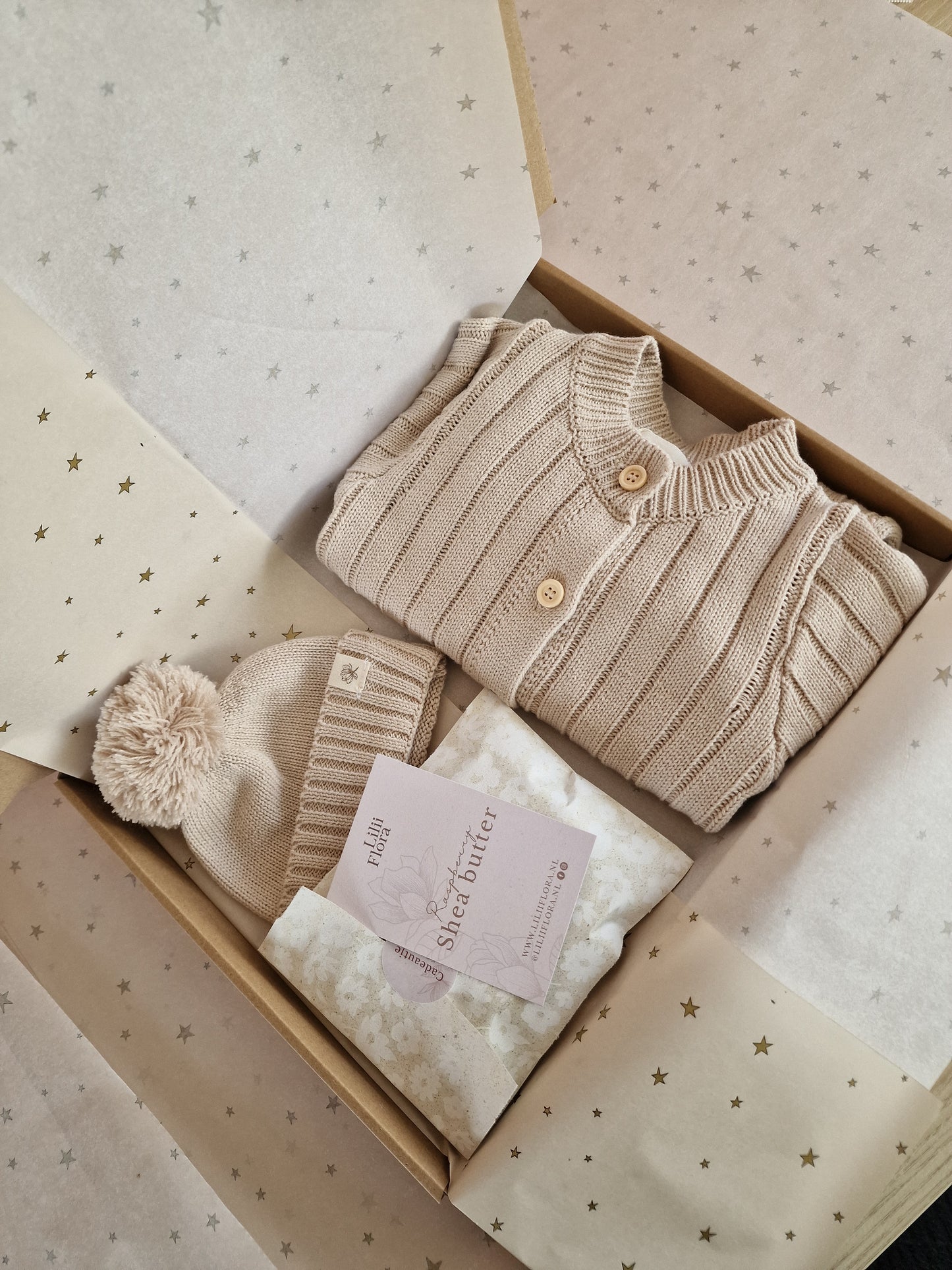 Boxpakje met naam|Biologisch Gebreid|Beige