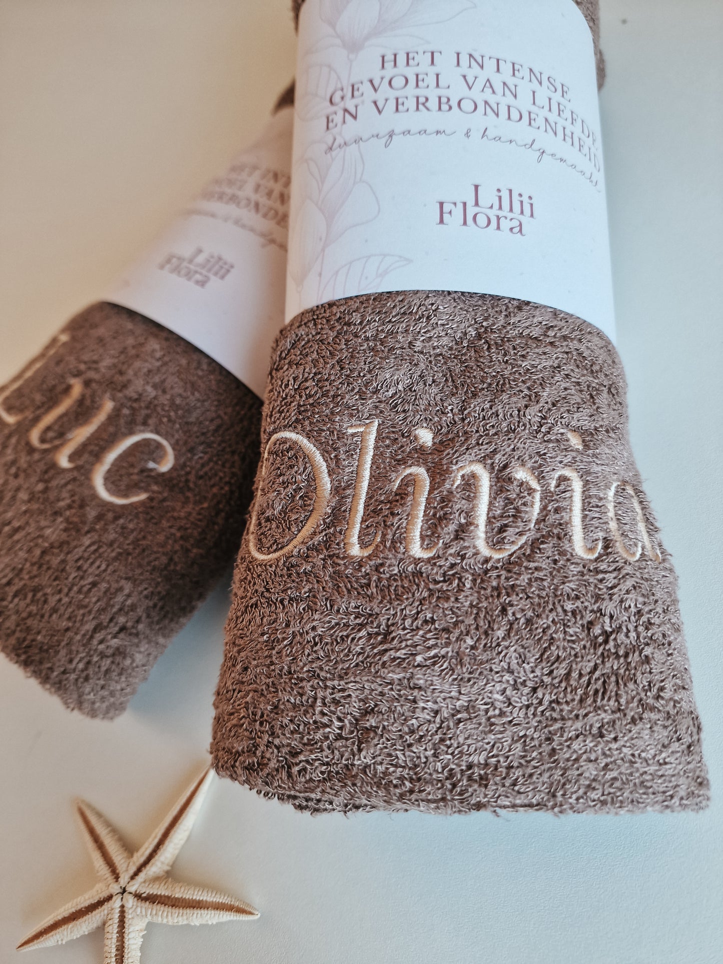 Handdoek luxe bamboe met naam | Earth brown