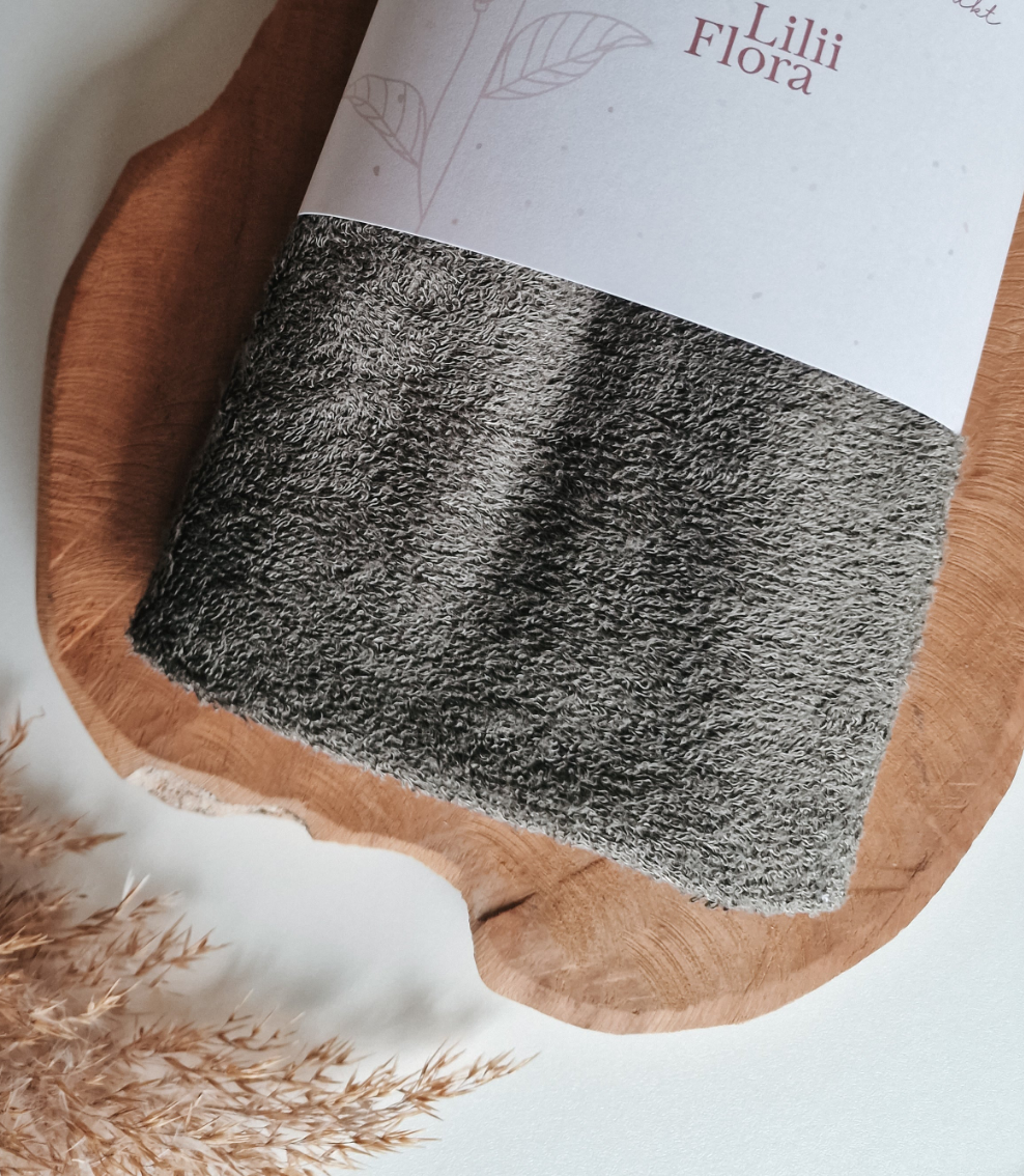 Children's towel bamboo luxury with name | Vintage green