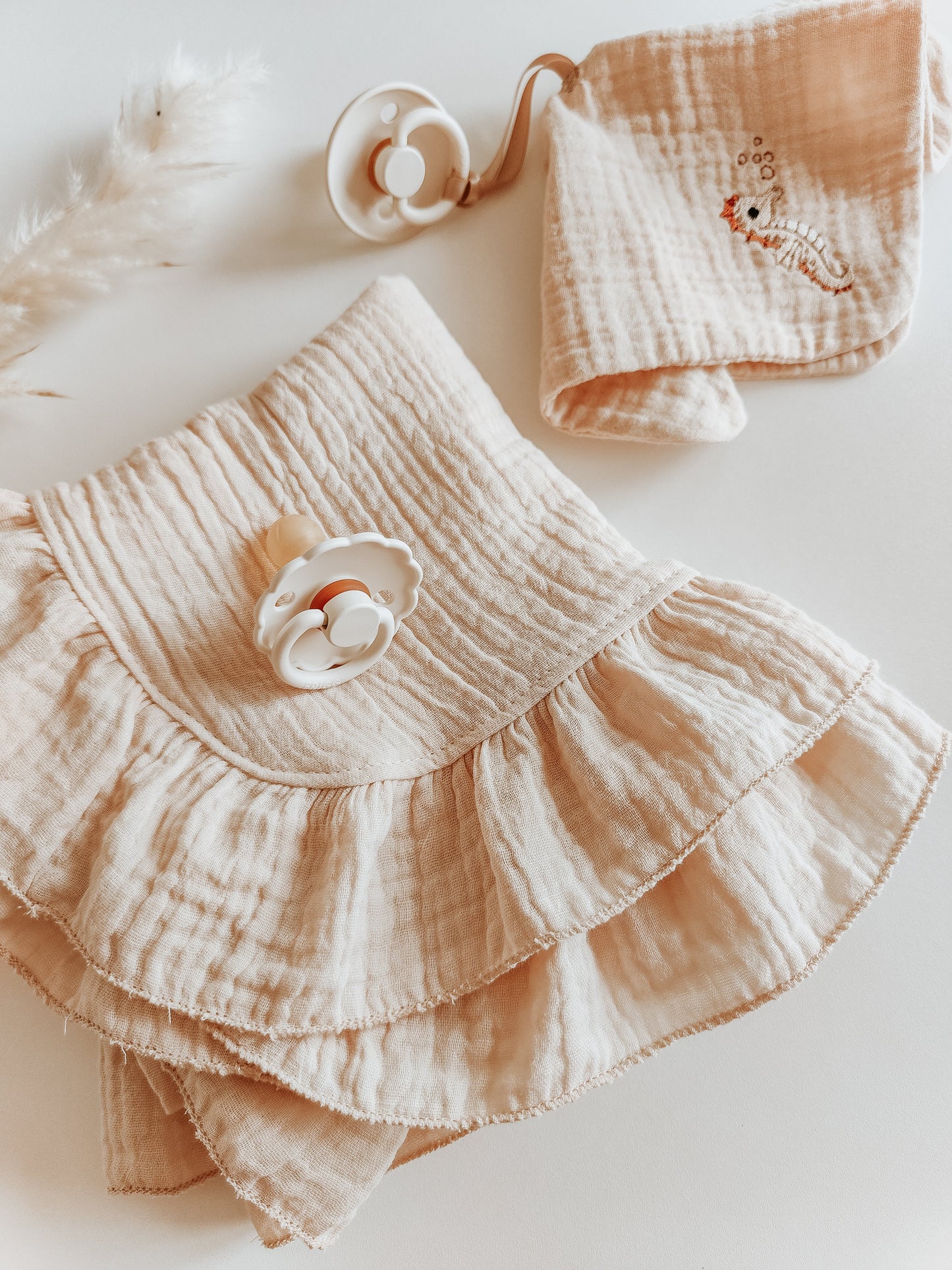 Large XL Hydrophilic cloth with name | Ruffle Champagne