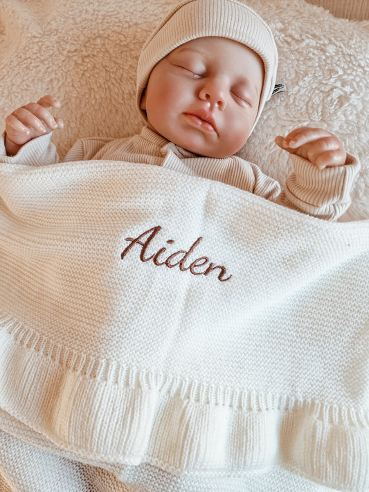 Ruffle deken met naam optioneel | Gebreid biologisch | white