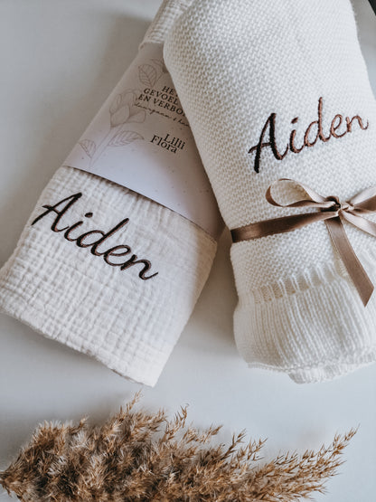 Ruffle deken met naam optioneel | Gebreid biologisch | white