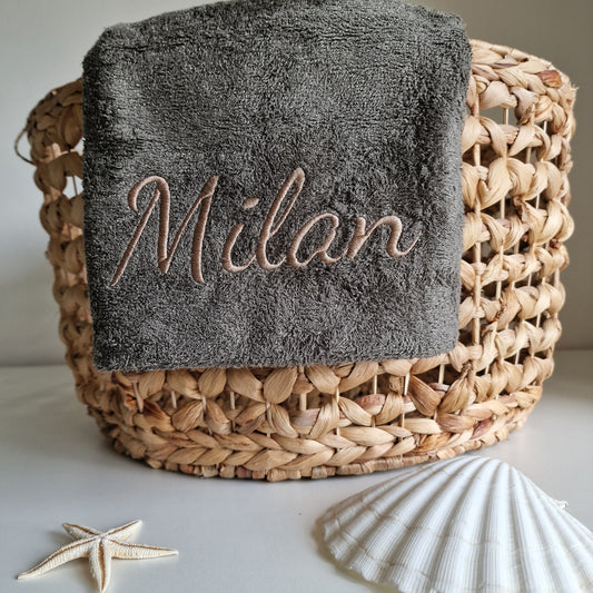 Children's towel bamboo luxury with name | Vintage green