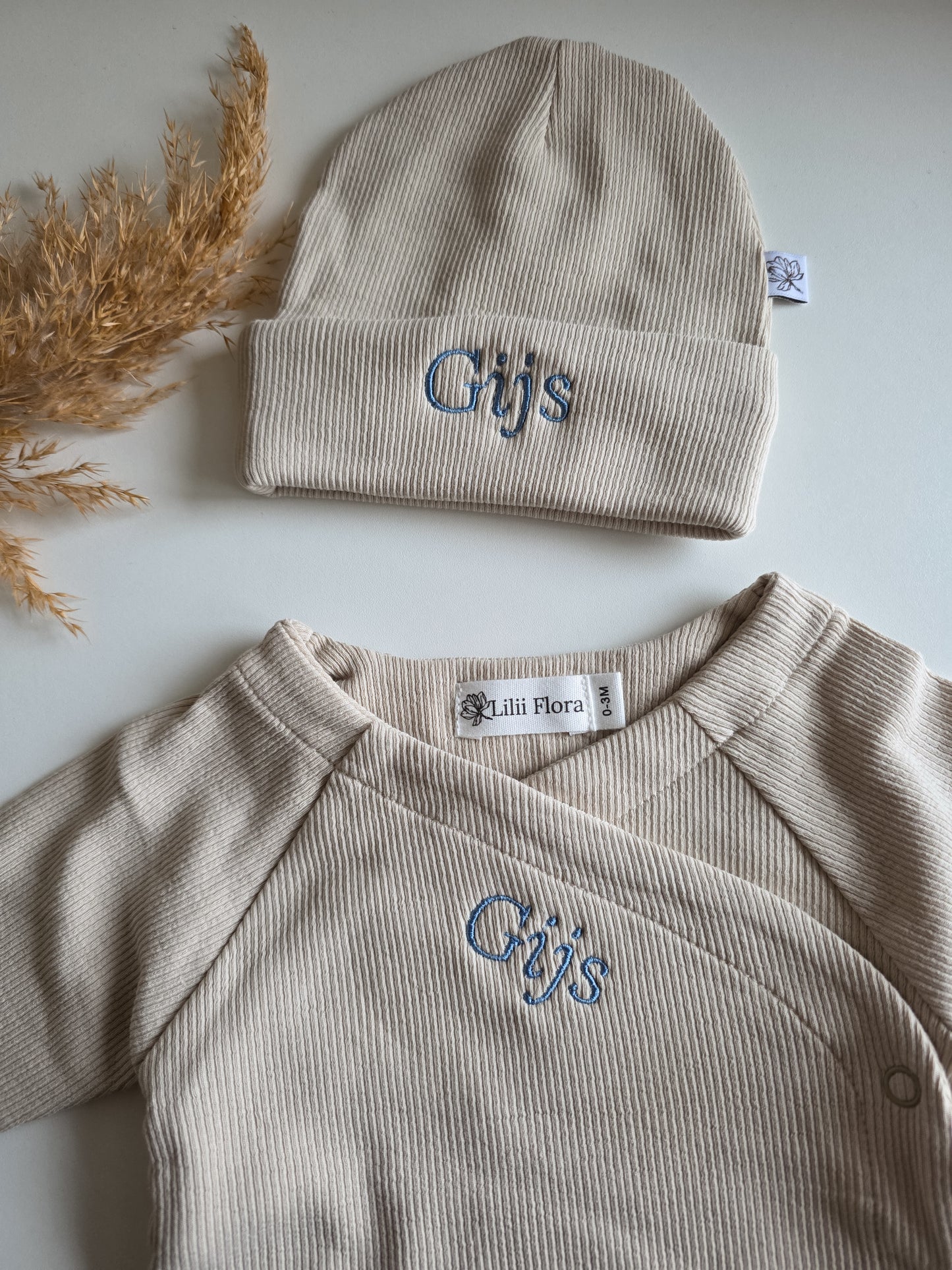 Geboorte pakje | Broekje met overslagshirt | Rib | Naturel