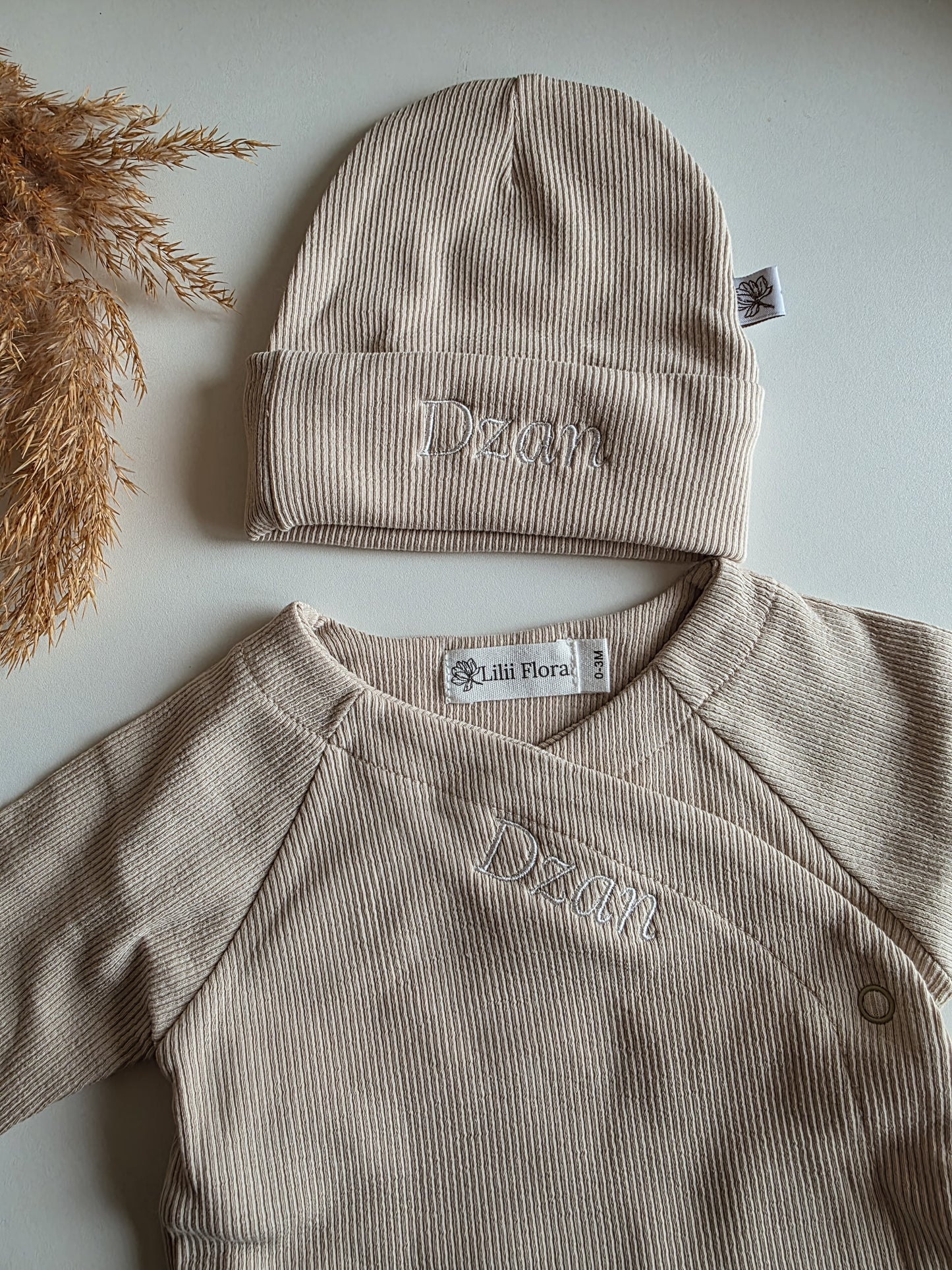 Geboorte pakje | Broekje met overslagshirt | Rib | Naturel