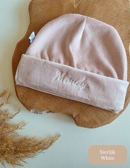 Babymuts met naam | Nicky Pink