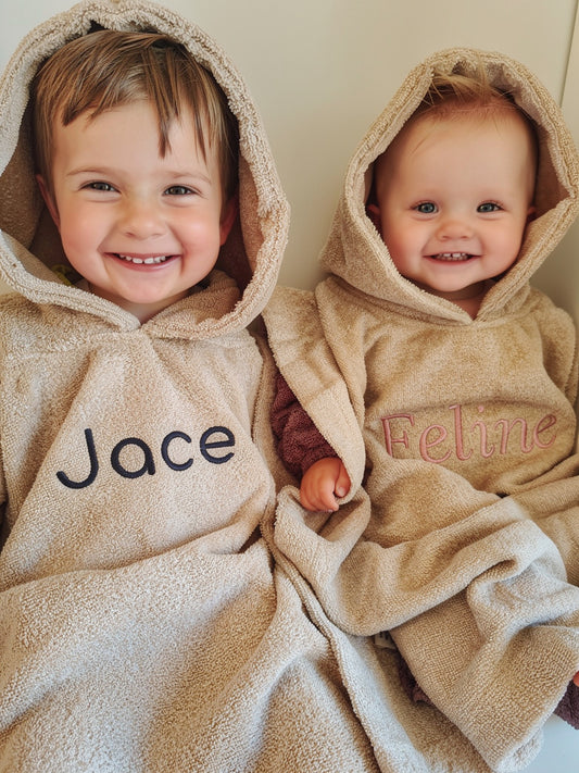 Badponcho met naam | Beige