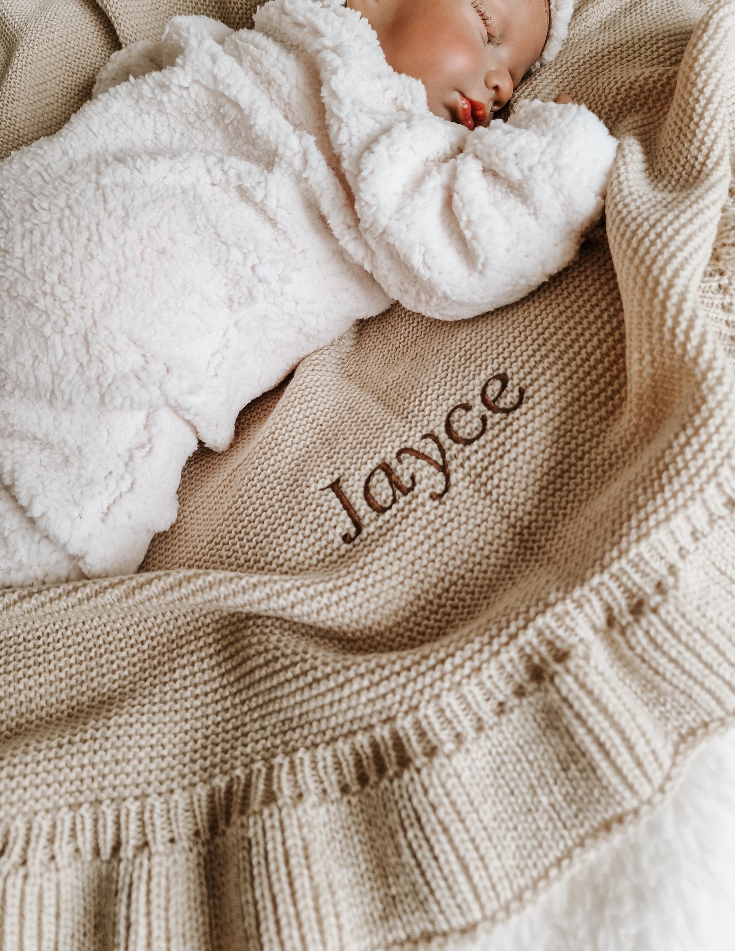 Ruffle Blanket | Knitted organic | Beige